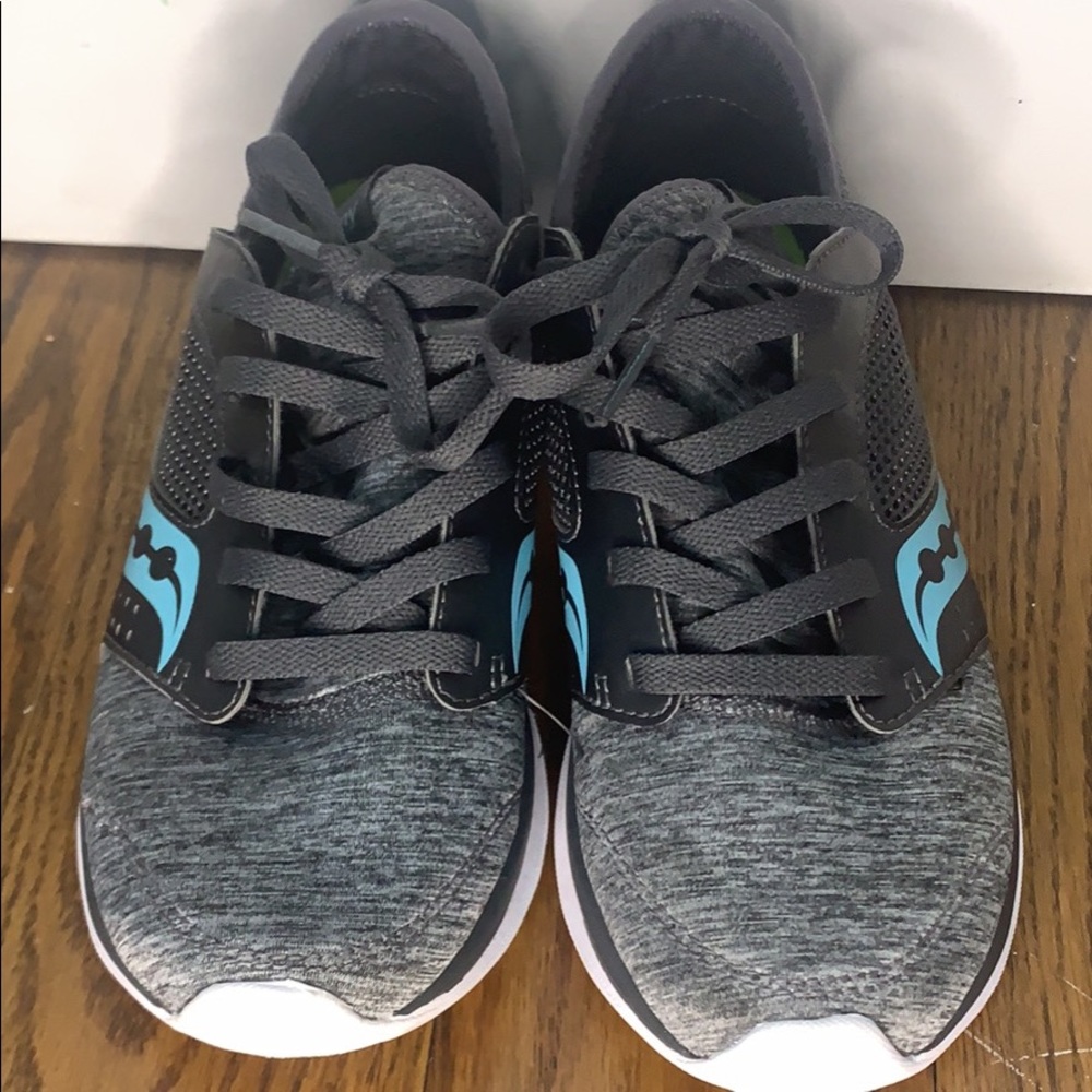 Saucony kinetic relay size 7